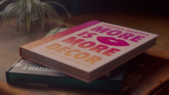 Maximalist Interior Designer Shows Around Her 1930s Art Deco House (20 Pics) Maximalist Interior Designer Shows Around Her 1930s Art Deco House (20 Pics)