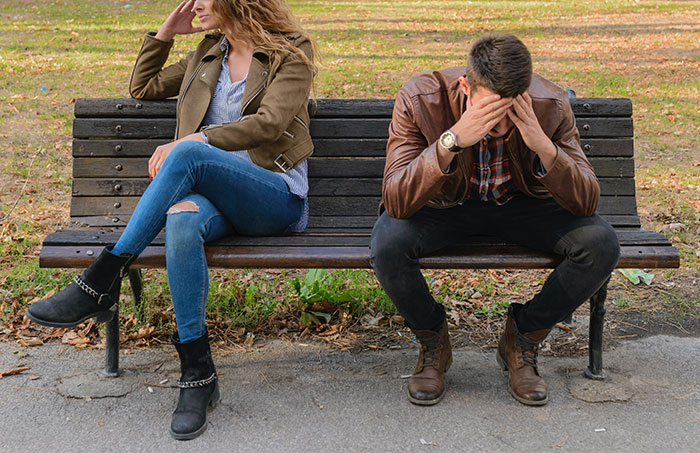 Guy Points Out The Dumb Logic Of Men Saying Women’s Standards Are “Too High” And That’s Why They’ll End Up As “Cat Ladies”