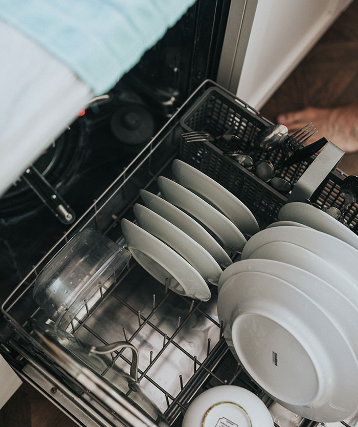 50 Examples Of Men Lacking Basic Life Skills And Expecting Their Female Coworkers To Cover For Them 50 Examples Of Men Lacking Basic Life Skills And Expecting Their Female Coworkers To Cover For Them