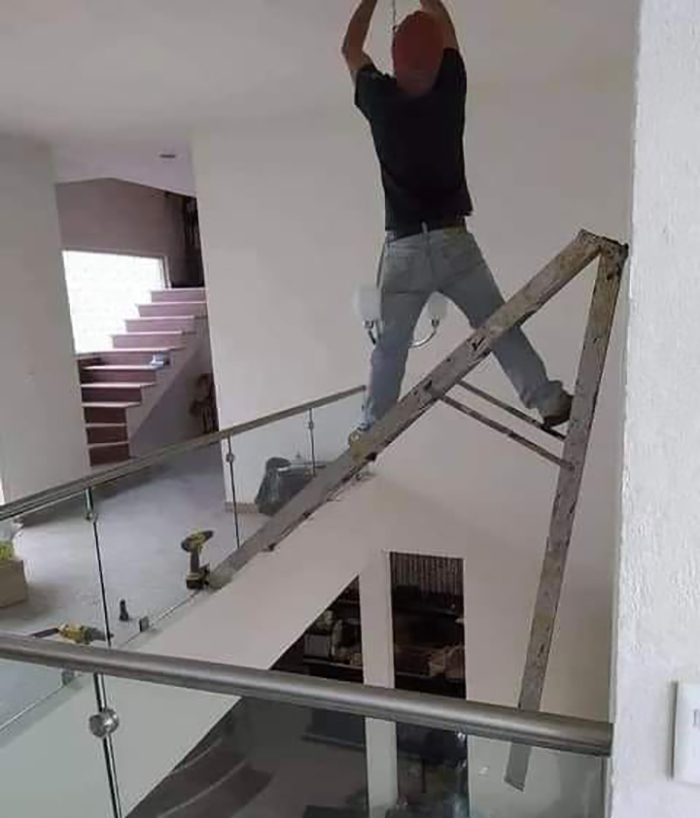 50 Times People Didn’t Give A Heck About OSHA Safety Regulations And Did What They Had To Do, As Shared On This Facebook Group 50 Times People Didn’t Give A Heck About OSHA Safety Regulations And Did What They Had To Do, As Shared On This Facebook Group