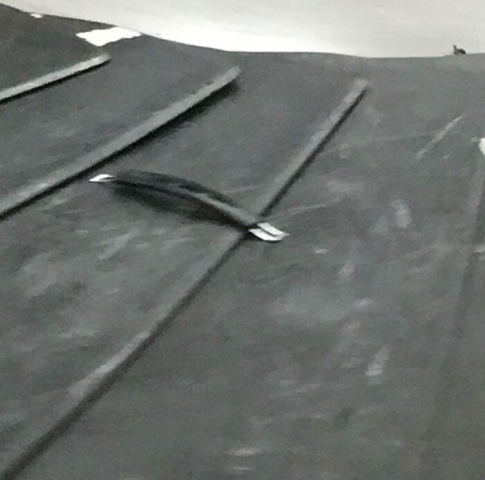 40 People Share Pics Of Airlines Completely Ruining Their Baggage 40 People Share Pics Of Airlines Completely Ruining Their Baggage