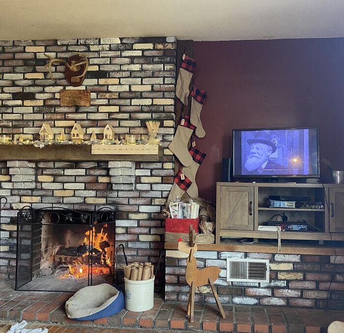 Hey Pandas, Show Us Where You Are While Scrolling Through Bored Panda (Closed)