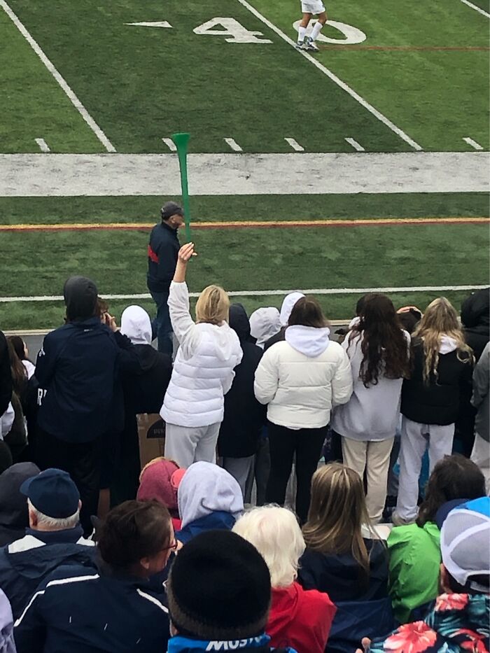 Hey Pandas, Show Us Where You Are While Scrolling Through Bored Panda (Closed)