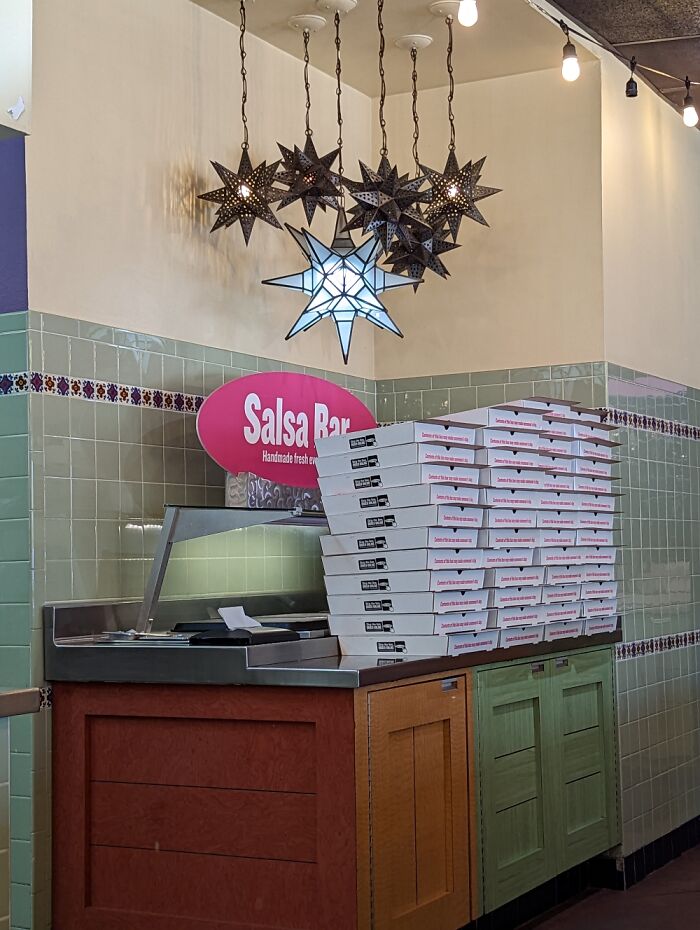 Hey Pandas, Show Us Where You Are While Scrolling Through Bored Panda (Closed)