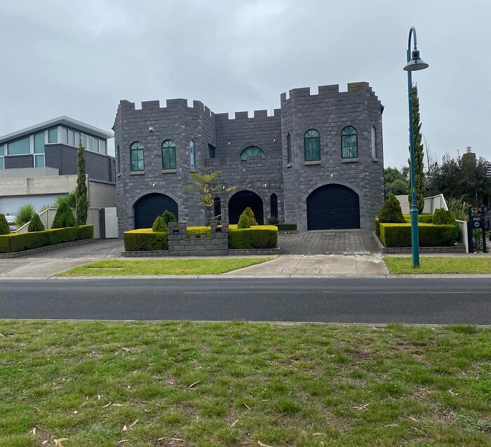 “That’s It, I’m Architecture Shaming – Burn It To The Ground Edition”: 29 Of The Best Pics From This Facebook Group “That’s It, I’m Architecture Shaming – Burn It To The Ground Edition”: 29 Of The Best Pics From This Facebook Group