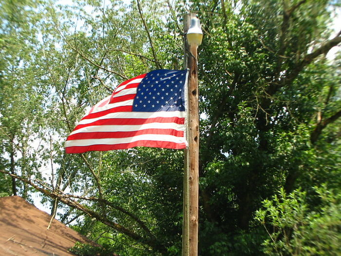 Someone Online Asked “Americans, What Is A Good Thing About Your Country?” And 30 Folks Delivered Someone Online Asked “Americans, What Is A Good Thing About Your Country?” And 30 Folks Delivered