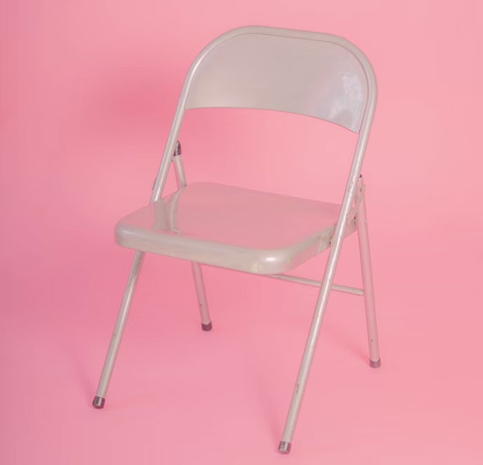 The Internet Applauds This Woman For Exposing Entitled Colleague Who’d Been Faking A “Sprained Ankle” For 2½ Weeks The Internet Applauds This Woman For Exposing Entitled Colleague Who’d Been Faking A “Sprained Ankle” For 2½ Weeks