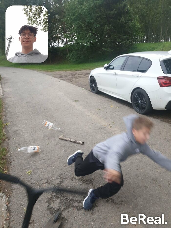 People Are Sharing Their Hilarious BeReal Pics, Here Are 35 Of The Funniest Ones