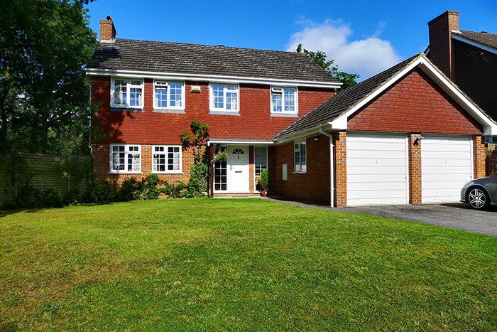 Woman Wants To Know If She’s The Bad Guy For Telling Her Half-Brother That His Kids’ Future Isn’t Her Responsibility Woman Wants To Know If She’s The Bad Guy For Telling Her Half-Brother That His Kids’ Future Isn’t Her Responsibility