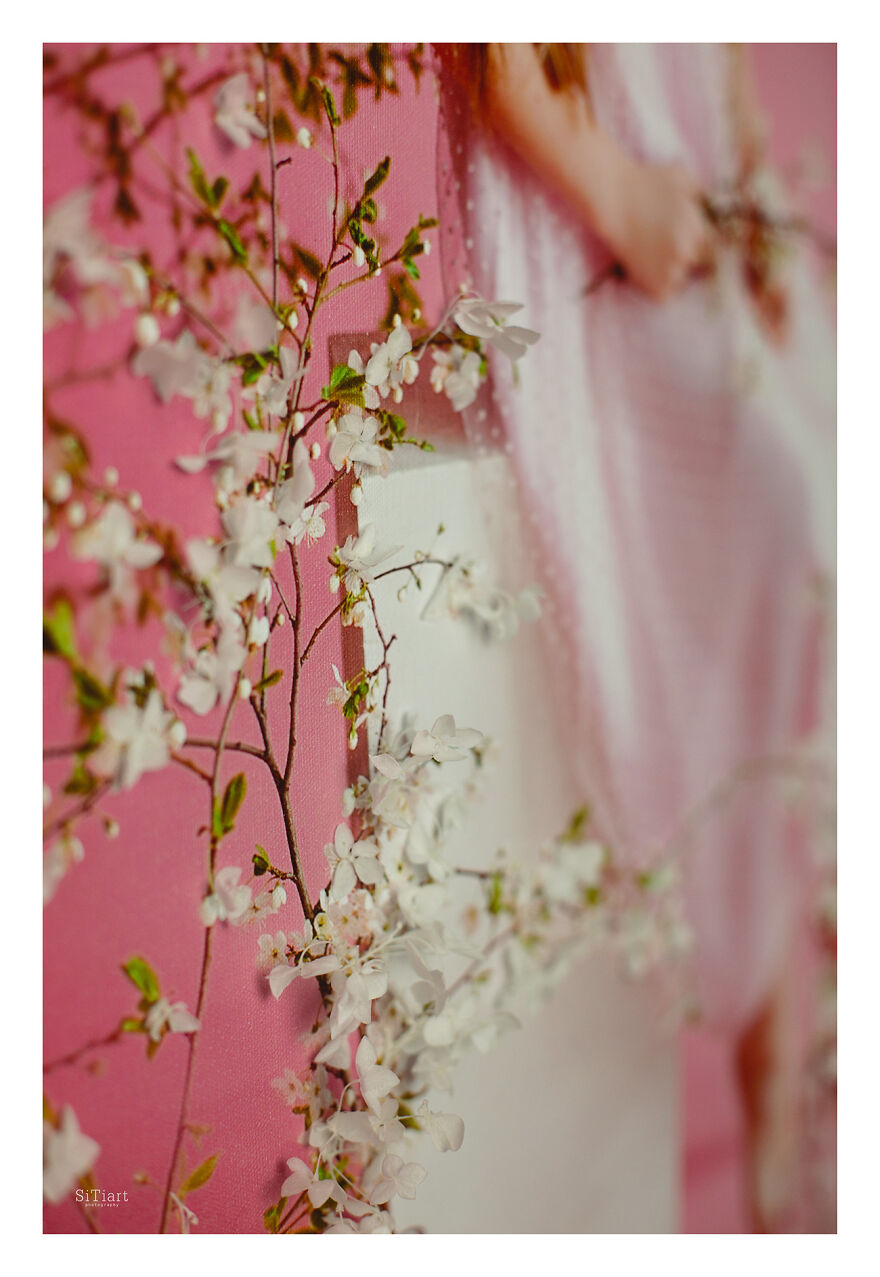 A Fellow Florist And I, The Photographer, Made 11 Portraits Of Months Using Live Flowers To Highlight The Genuineness Of Each Season A Fellow Florist And I, The Photographer, Made 11 Portraits Of Months Using Live Flowers To Highlight The Genuineness Of Each Season