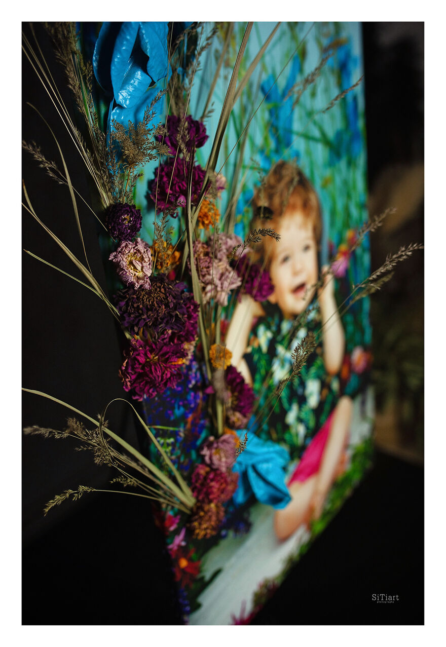 A Fellow Florist And I, The Photographer, Made 11 Portraits Of Months Using Live Flowers To Highlight The Genuineness Of Each Season A Fellow Florist And I, The Photographer, Made 11 Portraits Of Months Using Live Flowers To Highlight The Genuineness Of Each Season