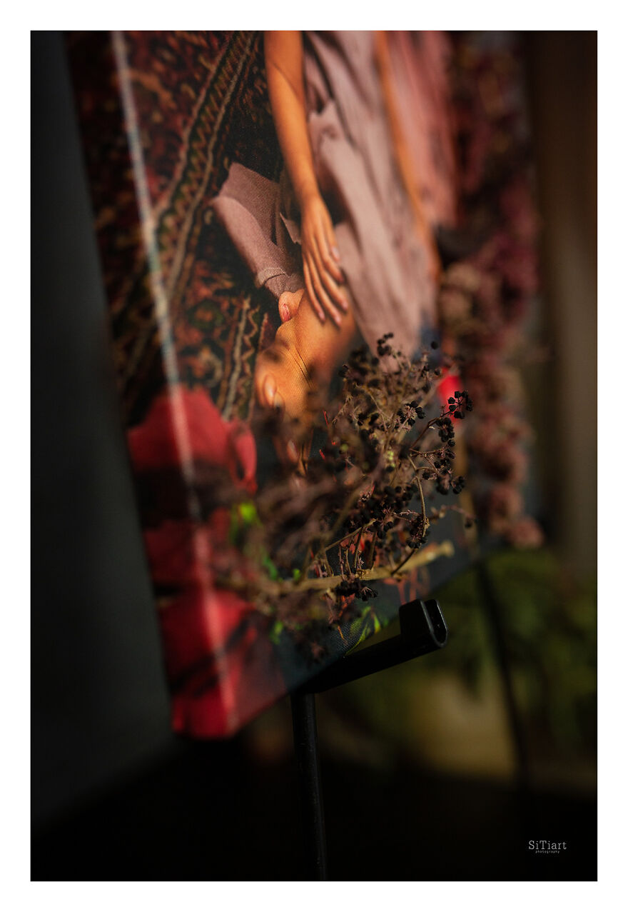 A Fellow Florist And I, The Photographer, Made 11 Portraits Of Months Using Live Flowers To Highlight The Genuineness Of Each Season A Fellow Florist And I, The Photographer, Made 11 Portraits Of Months Using Live Flowers To Highlight The Genuineness Of Each Season