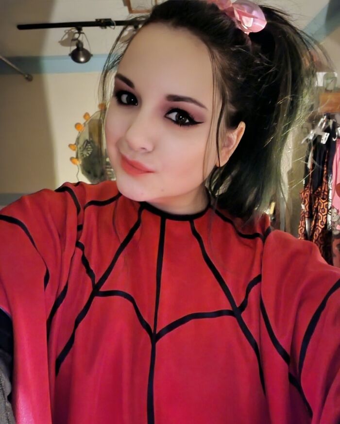 Hey Pandas, Post Your Favorite Picture From Halloween In 2022 (Closed)