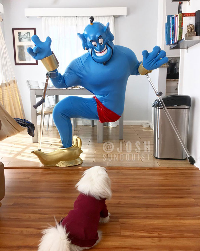 One-Legged Man Dresses Up In An Epic Halloween Costume Every Year, And Here’s His Grand Reveal In 2022 One-Legged Man Dresses Up In An Epic Halloween Costume Every Year, And Here’s His Grand Reveal In 2022