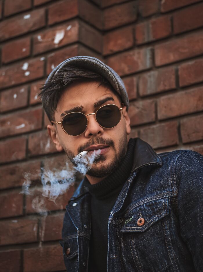 60 Signs Your Controlling Partner Is A Walking Red Flag