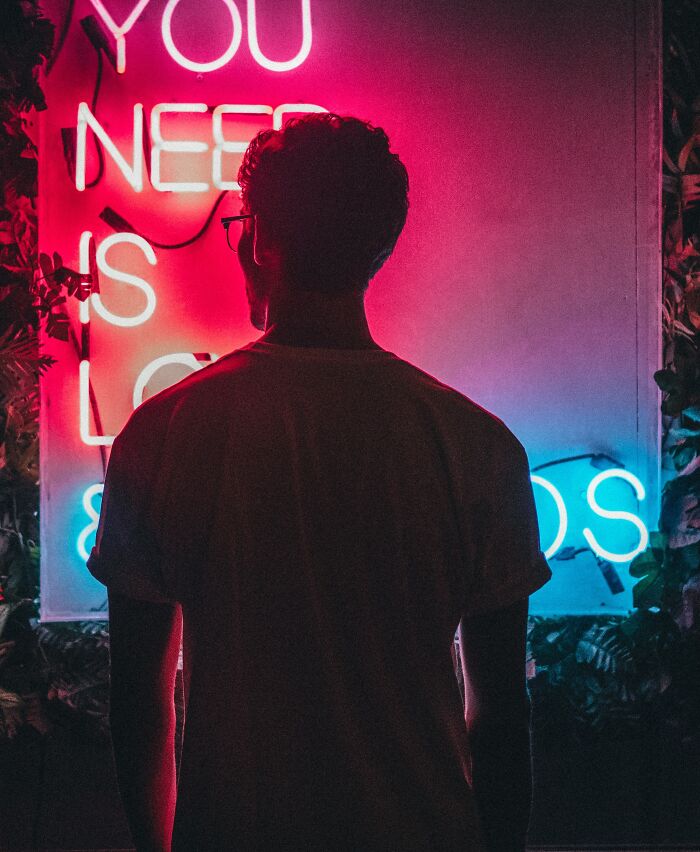 60 Signs Your Controlling Partner Is A Walking Red Flag