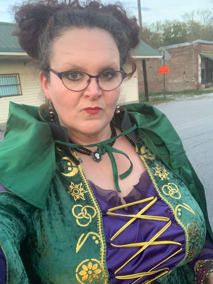 50 Halloween Costumes To Get You Inspired For The Spooky Season, As Shared By Our Community 50 Halloween Costumes To Get You Inspired For The Spooky Season, As Shared By Our Community