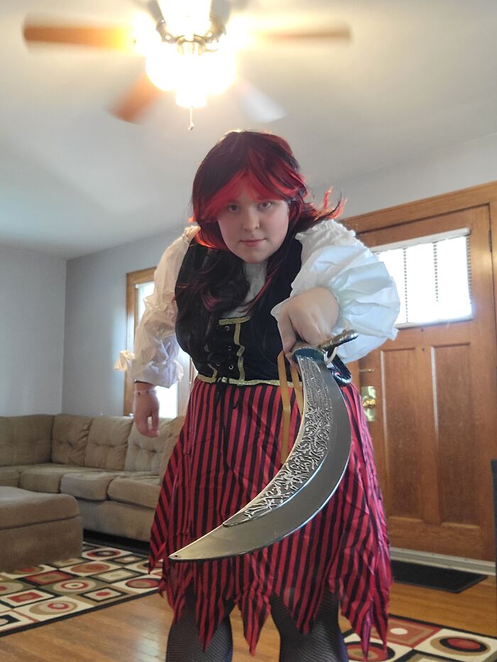 50 Halloween Costumes To Get You Inspired For The Spooky Season, As Shared By Our Community 50 Halloween Costumes To Get You Inspired For The Spooky Season, As Shared By Our Community