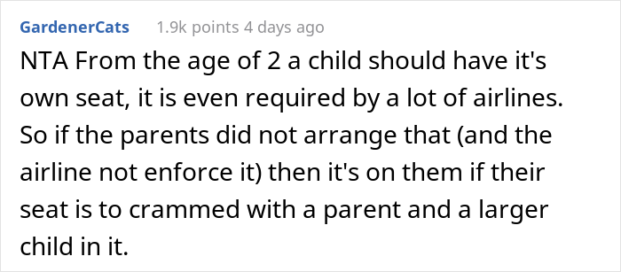 Mother Doesn’t Care That Her Kid Is Bothering Other Plane Passengers, Regrets It Later Mother Doesn’t Care That Her Kid Is Bothering Other Plane Passengers, Regrets It Later