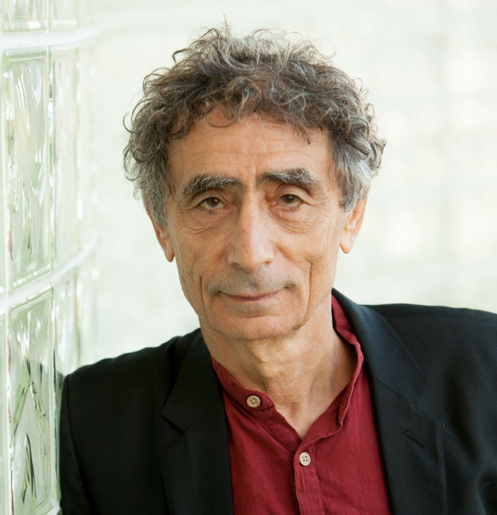 “One Becomes A Narcissist And One Doesn’t”: Doctor Explains Why No One Ever Has “The Same Parents” “One Becomes A Narcissist And One Doesn’t”: Doctor Explains Why No One Ever Has “The Same Parents”