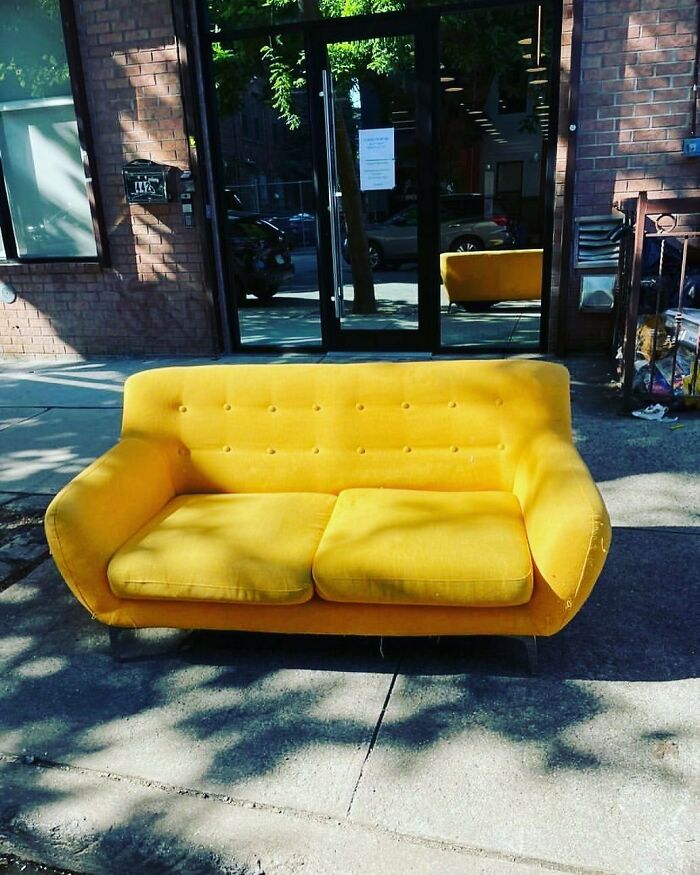 People Share What They Found Thrown Away, And The Phrase ‘One Man’s Trash Is Another Man’s Treasure’ Has Never Been So Real (40 New Pics) People Share What They Found Thrown Away, And The Phrase ‘One Man’s Trash Is Another Man’s Treasure’ Has Never Been So Real (40 New Pics)