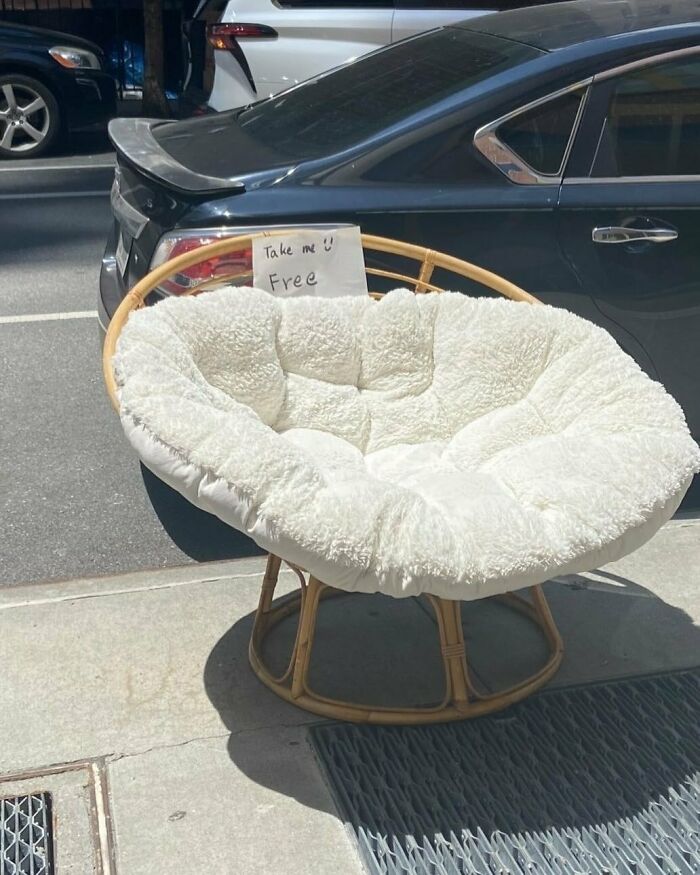 People Share What They Found Thrown Away, And The Phrase ‘One Man’s Trash Is Another Man’s Treasure’ Has Never Been So Real (40 New Pics) People Share What They Found Thrown Away, And The Phrase ‘One Man’s Trash Is Another Man’s Treasure’ Has Never Been So Real (40 New Pics)