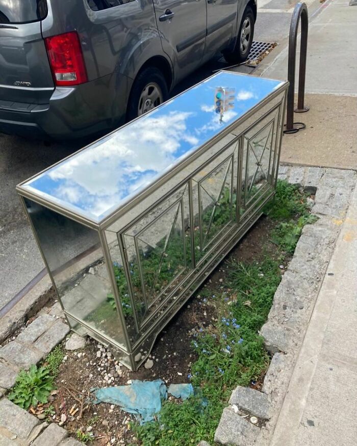 People Share What They Found Thrown Away, And The Phrase ‘One Man’s Trash Is Another Man’s Treasure’ Has Never Been So Real (40 New Pics) People Share What They Found Thrown Away, And The Phrase ‘One Man’s Trash Is Another Man’s Treasure’ Has Never Been So Real (40 New Pics)