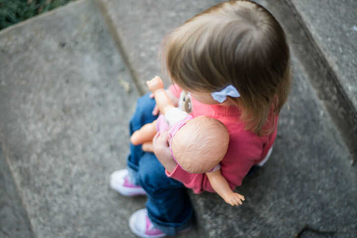 30 Folks Online Recall Their First-Ever Memories, Whether Fond Or Not 30 Folks Online Recall Their First-Ever Memories, Whether Fond Or Not