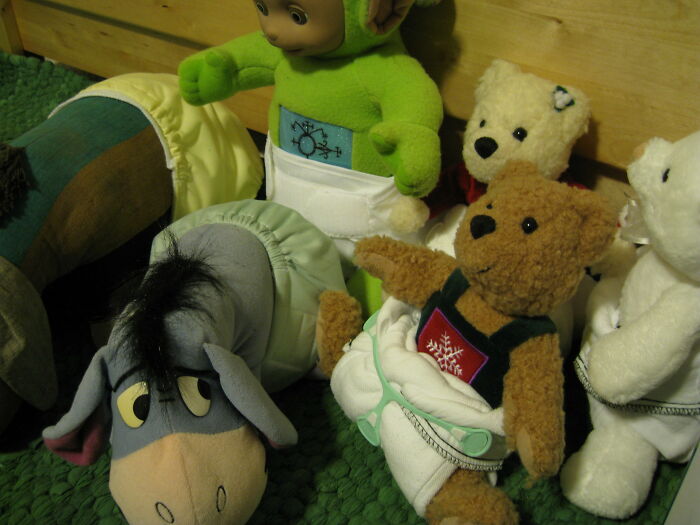 30 Folks Online Recall Their First-Ever Memories, Whether Fond Or Not 30 Folks Online Recall Their First-Ever Memories, Whether Fond Or Not