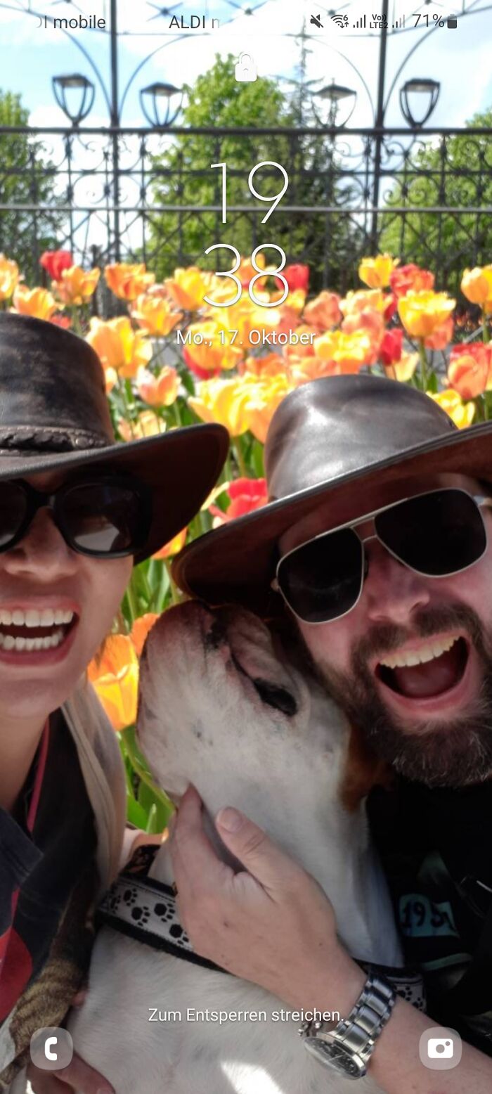 Hey Pandas, Share Your Phone’s Lock Screen Picture (Closed) Hey Pandas, Share Your Phone’s Lock Screen Picture (Closed)