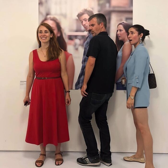 41 Of The Funniest Photos Of People And Animals Sitting Under Pics That Resemble Them, As Shared By This Online Group