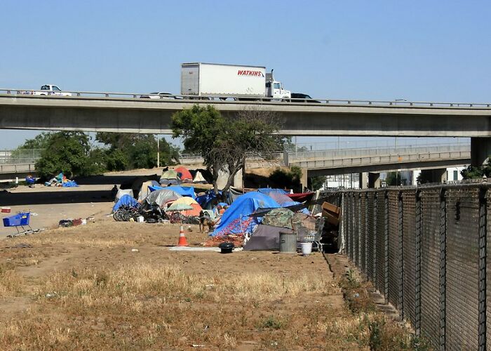 &ldquo;What’s Something That’s Considered Normal That Creeps You Out Immediately?&rdquo; (40 Answers)