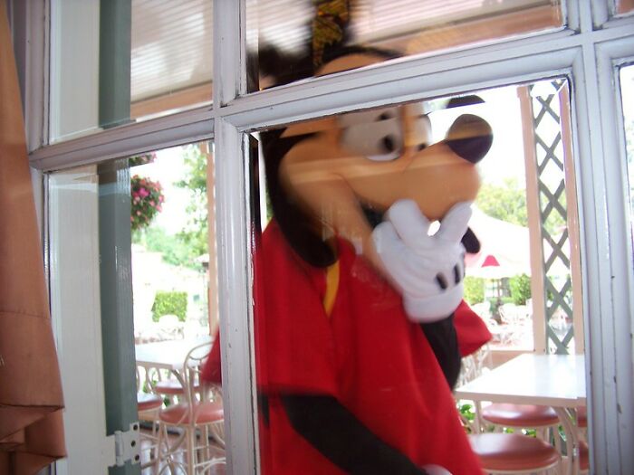 &ldquo;What’s Something That’s Considered Normal That Creeps You Out Immediately?&rdquo; (40 Answers)