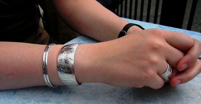 &ldquo;What’s Something That’s Considered Normal That Creeps You Out Immediately?&rdquo; (40 Answers)