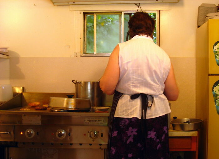 30 Things That Nobody Bats An Eye About If It’s A Guy Doing It, But Loses Their Wits If It’s A Woman Doing It, As Listed By Folks Online 30 Things That Nobody Bats An Eye About If It’s A Guy Doing It, But Loses Their Wits If It’s A Woman Doing It, As Listed By Folks Online