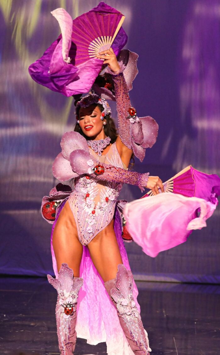 These 30 Photos From The Miss USA “State Costume” Show Demonstrate That The Participants Understood The Assignment These 30 Photos From The Miss USA “State Costume” Show Demonstrate That The Participants Understood The Assignment