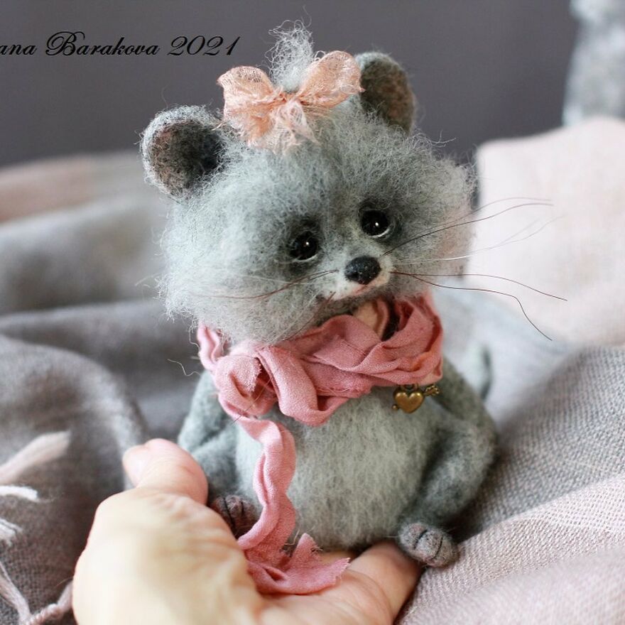 41 Miniature Animal Sculptures From Wool Made By This Artist 41 Miniature Animal Sculptures From Wool Made By This Artist