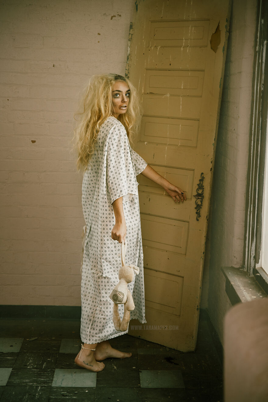 What If Alice Was Really Insane? I Went To An Old Asylum And Created A Photoshoot To Tell A Different Story About Alice And Her &#8220;Wonderland&#8221; (23 Pics)