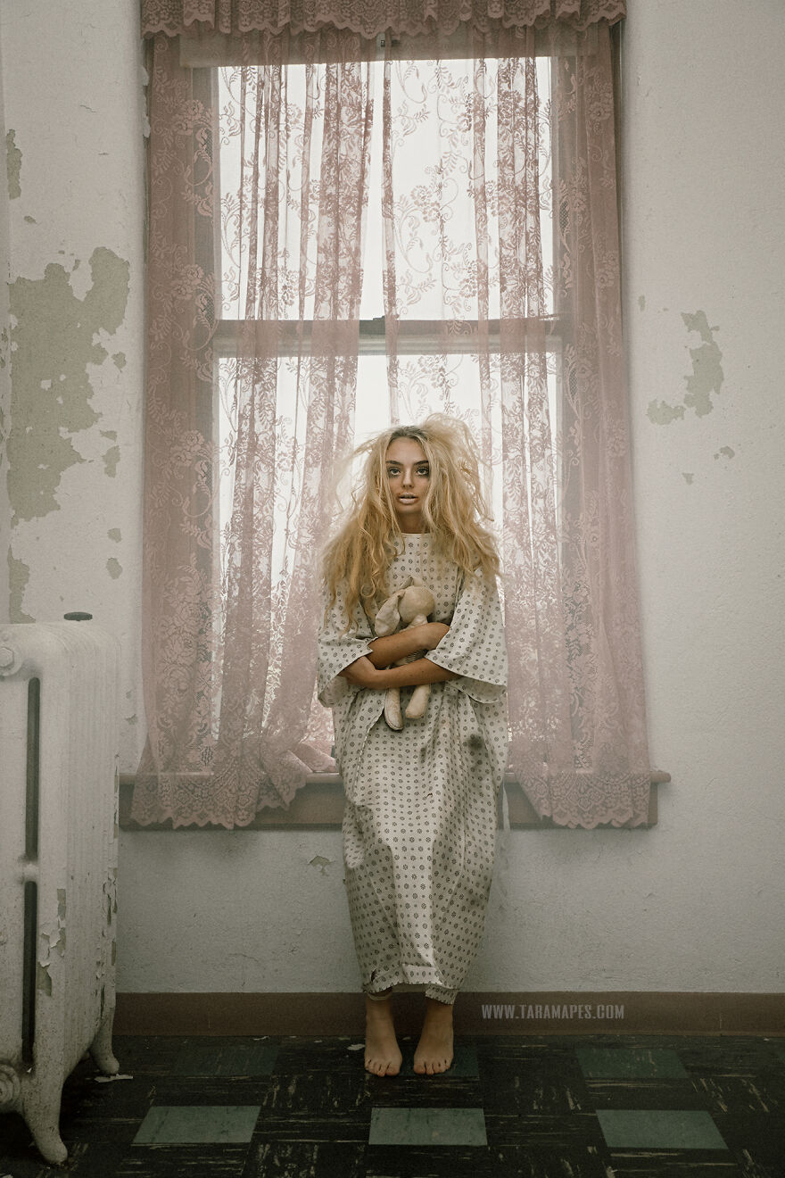 What If Alice Was Really Insane? I Went To An Old Asylum And Created A Photoshoot To Tell A Different Story About Alice And Her &#8220;Wonderland&#8221; (23 Pics)