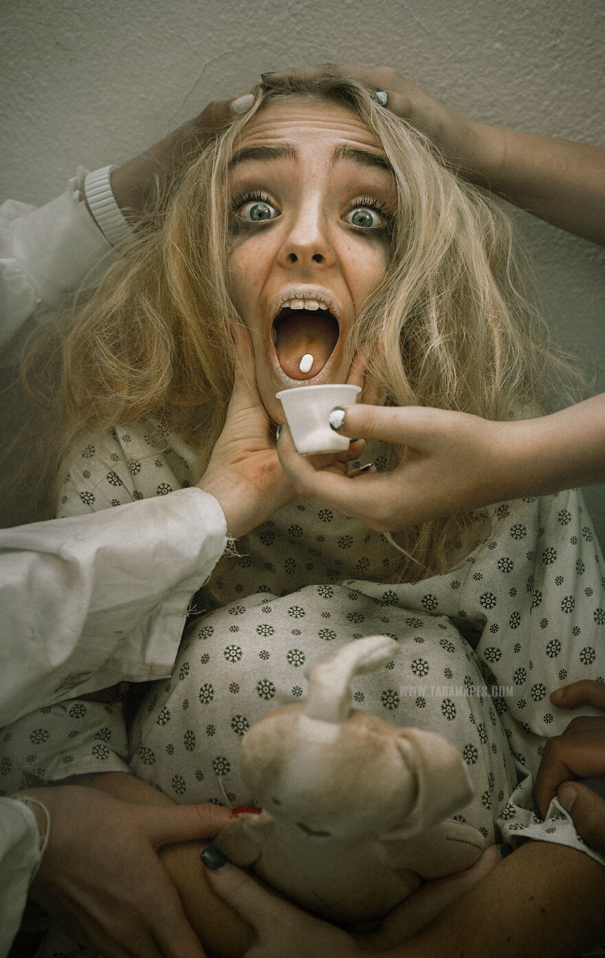 What If Alice Was Really Insane? I Went To An Old Asylum And Created A Photoshoot To Tell A Different Story About Alice And Her &#8220;Wonderland&#8221; (23 Pics)