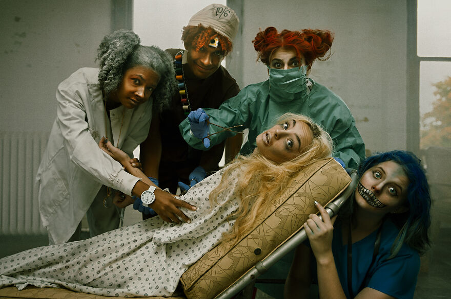 What If Alice Was Really Insane? I Went To An Old Asylum And Created A Photoshoot To Tell A Different Story About Alice And Her &#8220;Wonderland&#8221; (23 Pics)