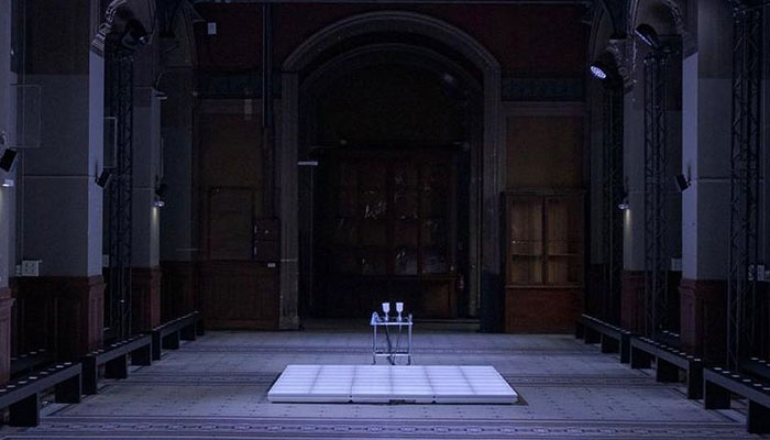 A Closer Look At Bella Hadid’s Spray-Painted Coperni Dress Reveals The Science Behind It A Closer Look At Bella Hadid’s Spray-Painted Coperni Dress Reveals The Science Behind It