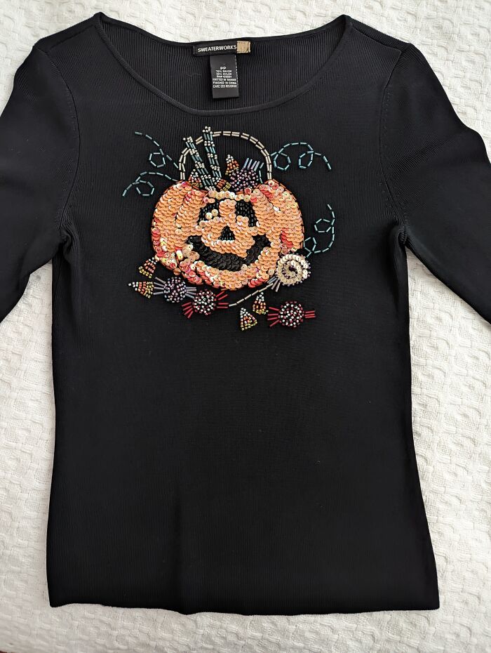 Hey Pandas, Fall Is Here! Show Us Your Favorite Comfy And Cozy Piece Of Clothing (Closed) Hey Pandas, Fall Is Here! Show Us Your Favorite Comfy And Cozy Piece Of Clothing (Closed)