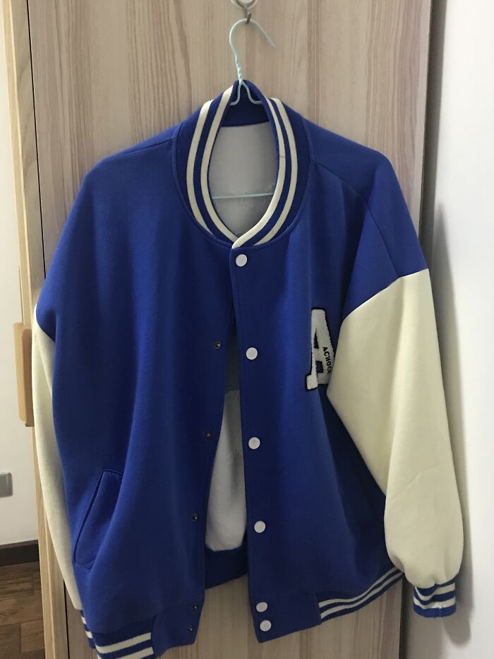 Hey Pandas, Fall Is Here! Show Us Your Favorite Comfy And Cozy Piece Of Clothing (Closed) Hey Pandas, Fall Is Here! Show Us Your Favorite Comfy And Cozy Piece Of Clothing (Closed)