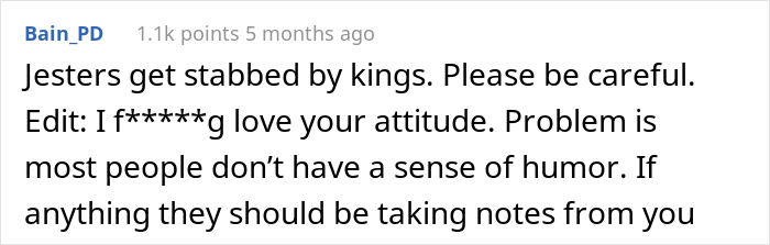 People Online Applaud This Employee Who Responded To His Supervisor’s Message With A Meme And Got Suspended For It