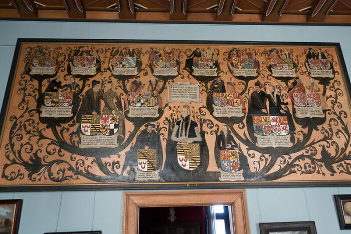 People Online Are Confessing Things They Found Out About Their Parents That They Weren’t Supposed To Know And These Are 25 Of Their Stories People Online Are Confessing Things They Found Out About Their Parents That They Weren’t Supposed To Know And These Are 25 Of Their Stories