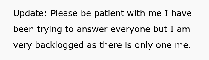 Traveler Is Told She Was Wrong For Asking A Woman With A Service Dog To Leave Her Compartment She Paid For So She Wants The Internet’s Opinion
