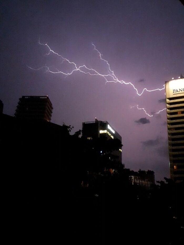 Hey Pandas, Post Your Favorite Picture Of The Sky That You’ve Taken Hey Pandas, Post Your Favorite Picture Of The Sky That You’ve Taken