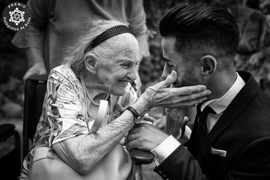 28 Winning Wedding Photographs That Captured Love, Couples And Weddings As Shared By FdB Awards