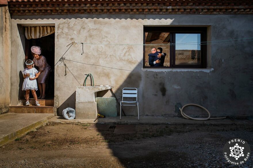 28 Winning Wedding Photographs That Captured Love, Couples And Weddings As Shared By FdB Awards